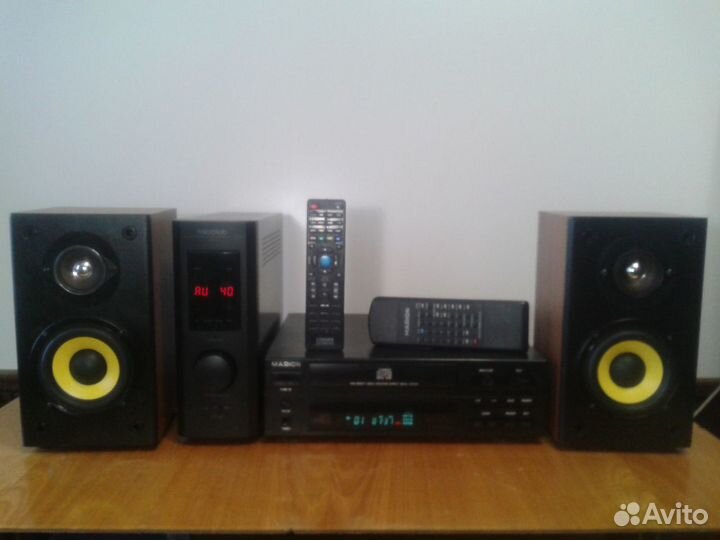 Компактная CD стереосистема