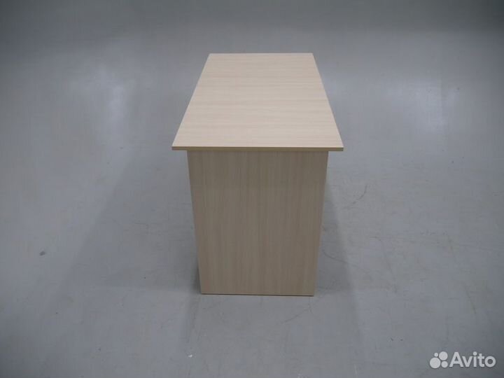 Офисная мебель стол