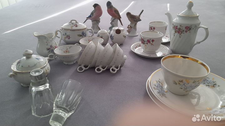 Фарфоровая посуда и статуэтки времен СССР