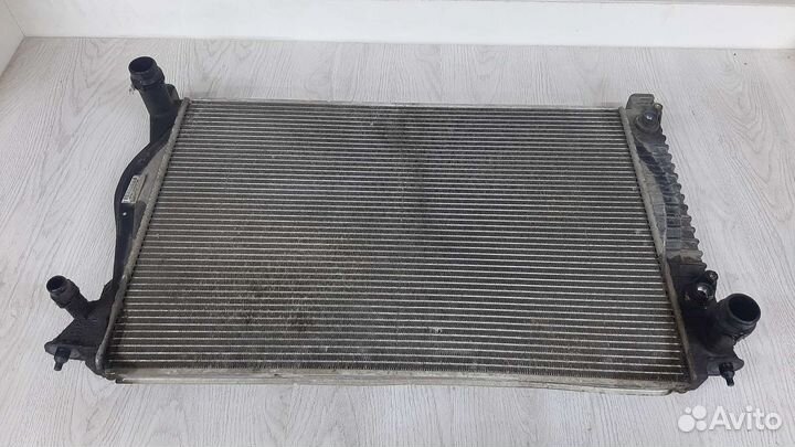 Радиатор охлаждения Audi A6 C6