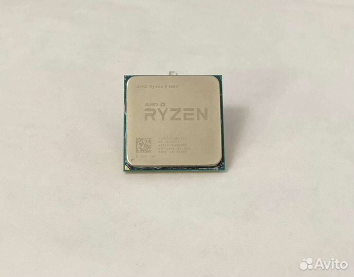 Процессор Ryzen 5 1600 с кулером