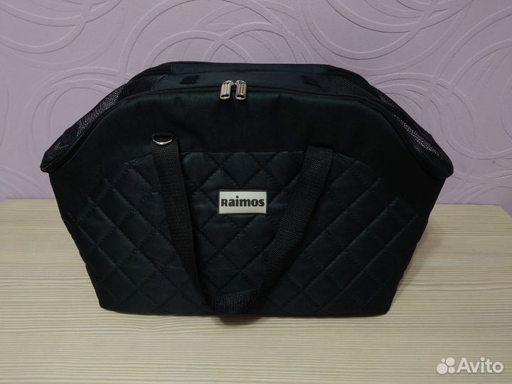 Переноска для маленьких собак и кошек