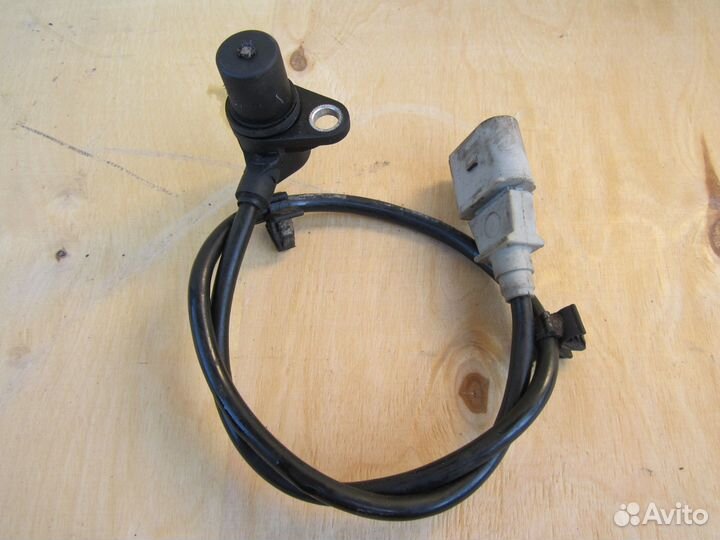 Датчик коленвала Audi VW Skoda