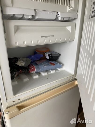 Холодильник бу stinol