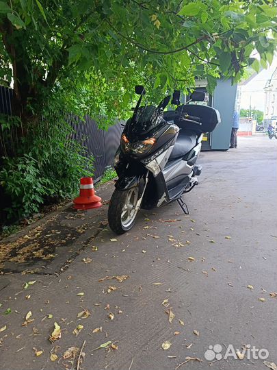 Ymaha nmax (quantum)