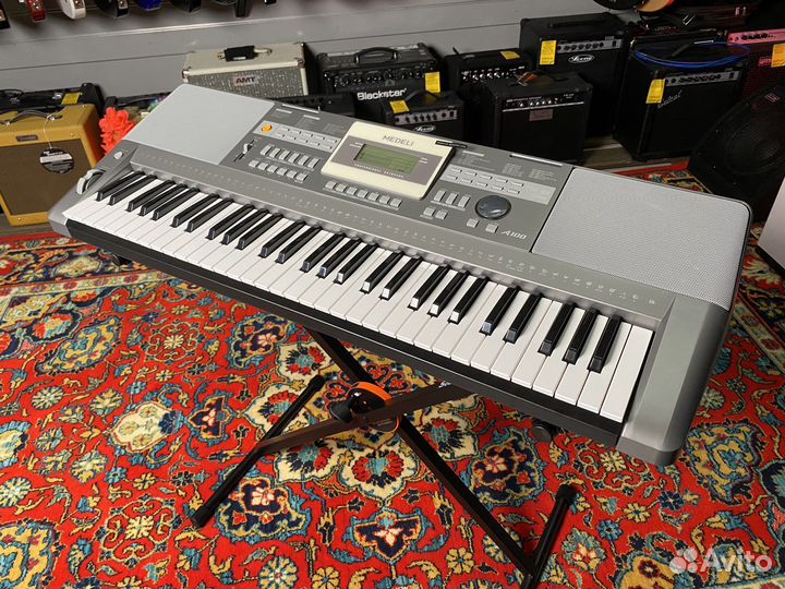 Синтезатор со стойкой