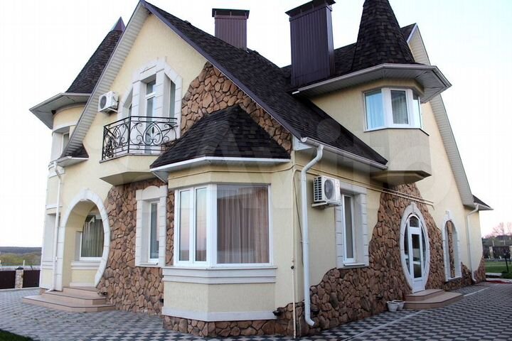 Коттедж 277 м² на участке 33 сот.