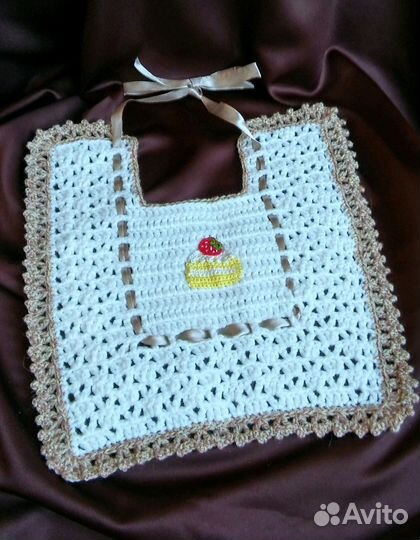 Кремовый слюнявчик (нагрудник) 