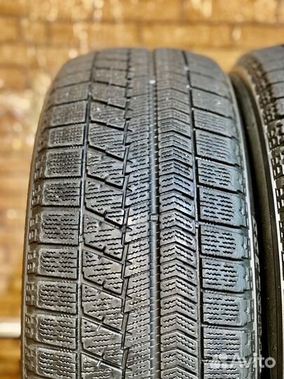 Bridgestone Blizzak VRX 185/60 R14 89S