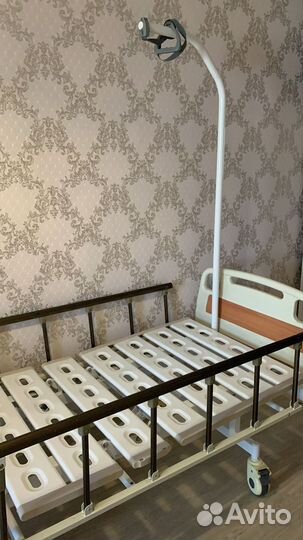 Медицинская кровать для лежачих больных