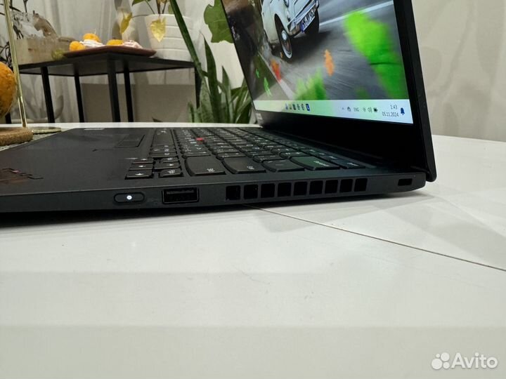 Lenovo ThinkPad X1 Carbon Gen 8 i7/16/2K