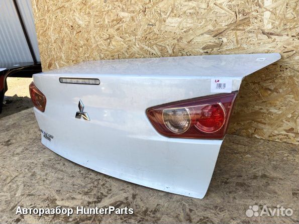 Mitsubishi Lancer 10 крышка багажника в сборе
