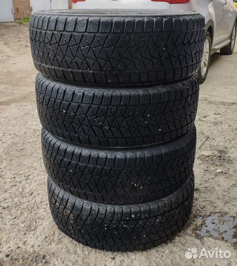 Bridgestone Blizzak DM-Z2 225/60 R17 99S