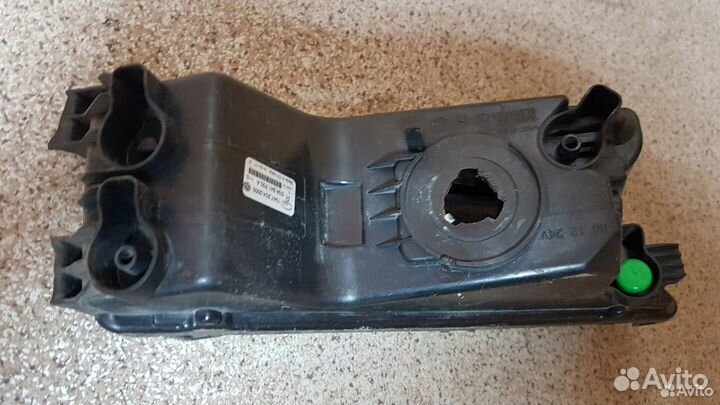 Правая противотуманная фара volkswagen tiguan 2