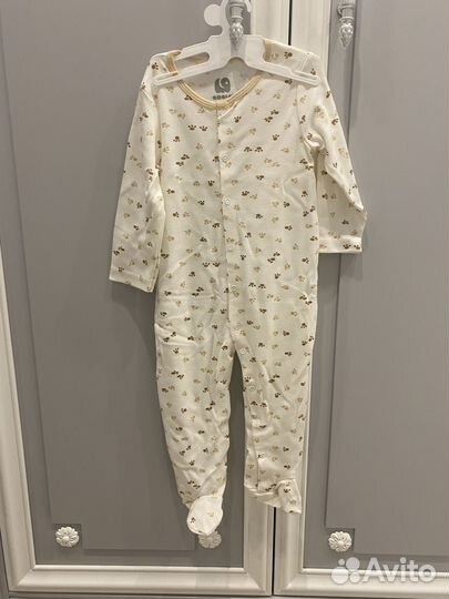 Набор детской одежды бежевый