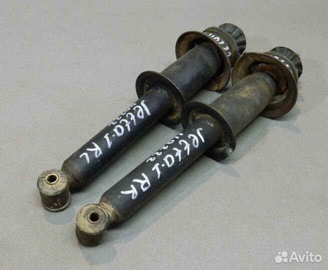 Стойка задняя VW Jetta 1