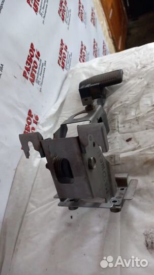 Педаль тормоза Kia Magentis