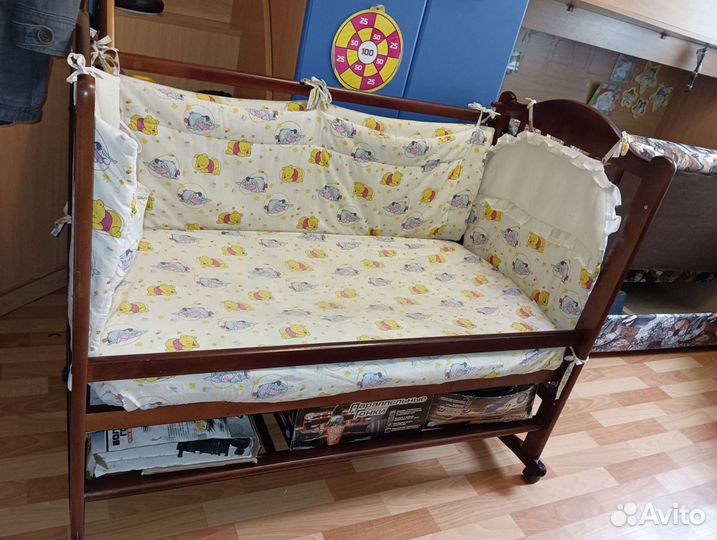 Кроватка, коляска, мобиль, балдахин, и т.д