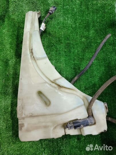 Бачок омывателя лобового стекла Туарег