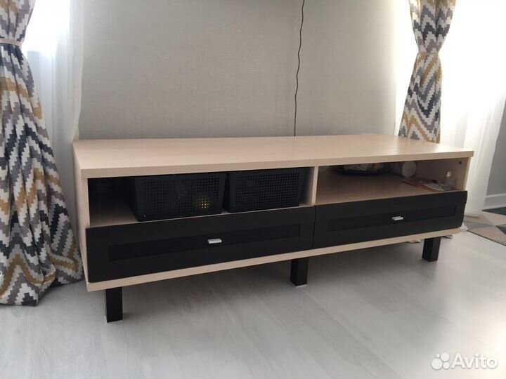 Тумба под телевизор