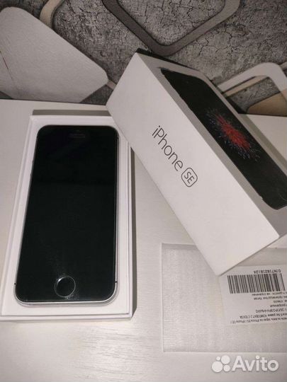Телефон iPhone 5se