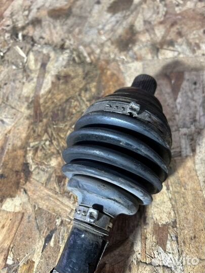 Привод передний левый Audi A3 8P 1.6 BSE 2004-2008