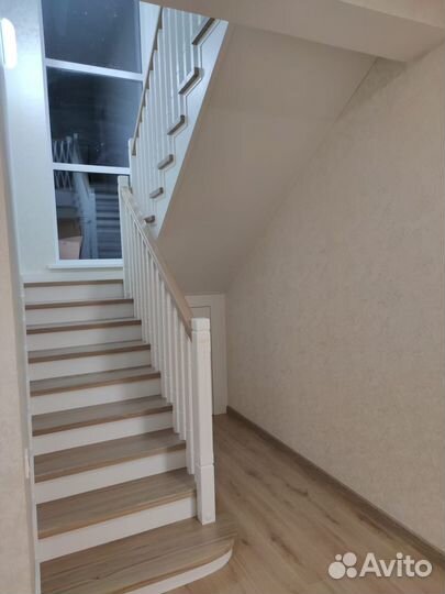 Лестница из Ясеня с 