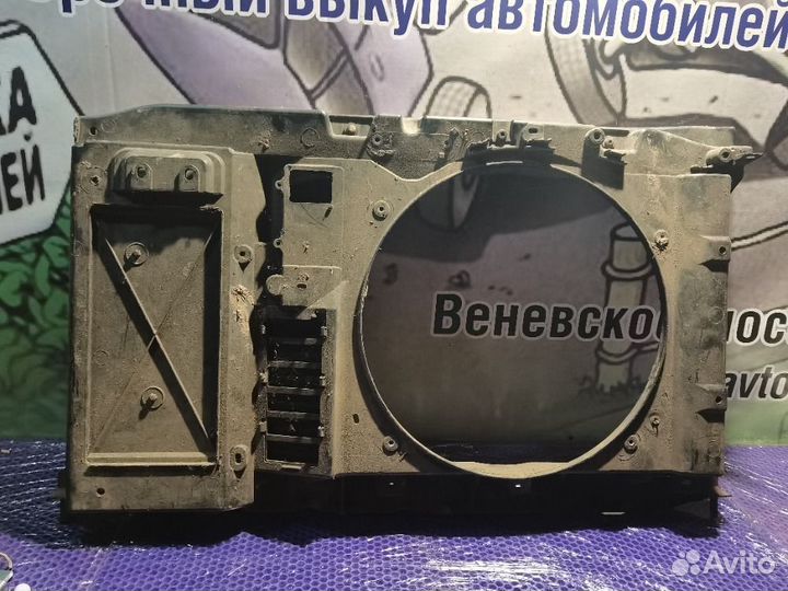 Диффузор вентилятора Peugeot 308