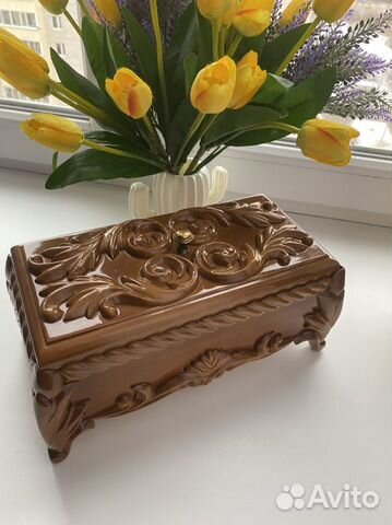 Деревянная шкатулка для украшений