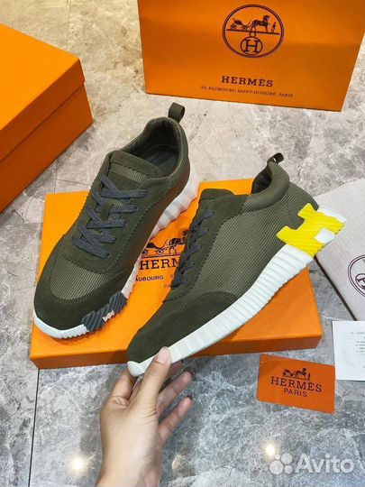 Мужские кроссовки для спортивных и активных людей