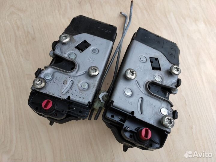 Замки задних дверей Astra H Zafira B 5 контактов