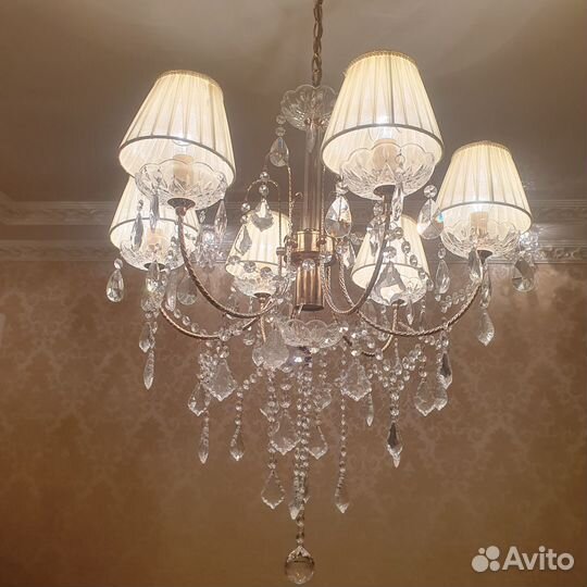 Люстра и пара бра хрустальная с абажурами