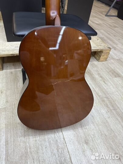 Классическая гитара yamaha C40