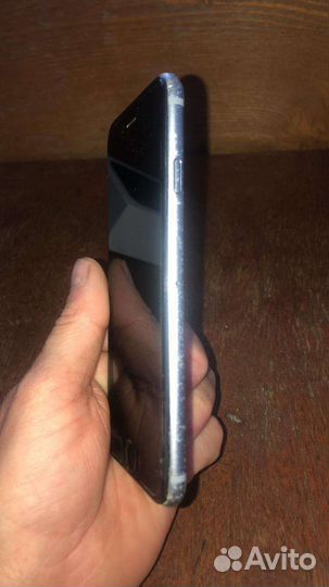 Телефон iPhone 6
