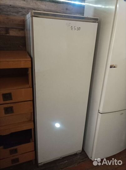 Холодильник рабочий однокамерный.Доставка и подъем