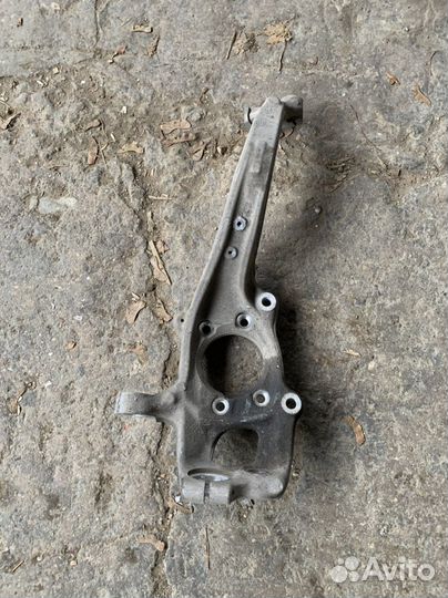 Кулак поворотный передний правый Audi A6 C7