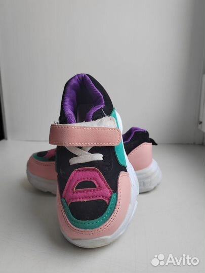 Кроссовки детские