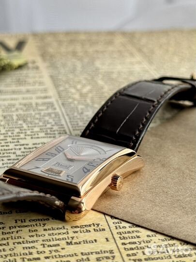 PiageT Black Tie Emperador second retrograde