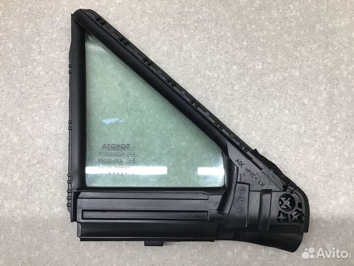 Стекло кузовное глухое левое Toyota RAV 4 2018