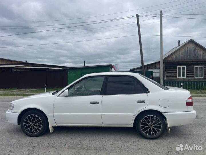 Toyota Corolla 1.5 AT, 1999, 590 000 км