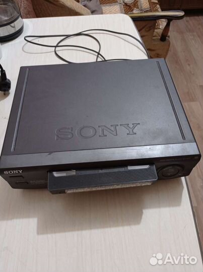 Видеомагнитофон sony