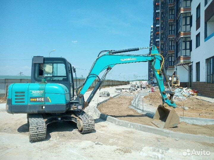 Мини-экскаватор Sunward SWE 60E, 2021