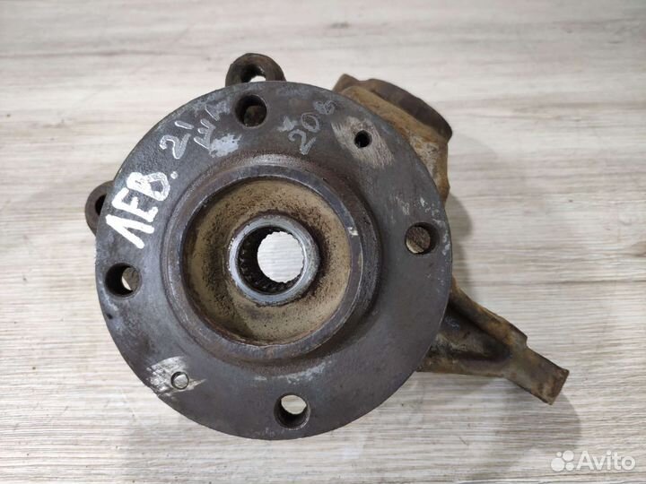 Кулак поворотный левый Peugeot 206