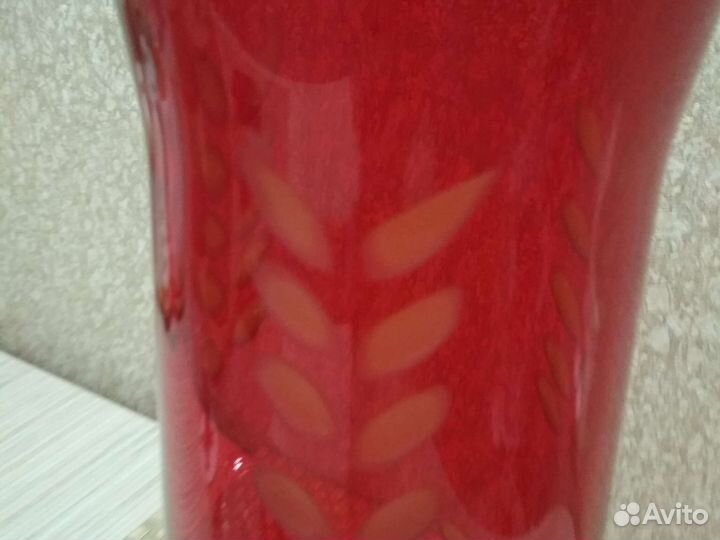 Ваза СССР винтаж из рубинового стекла
