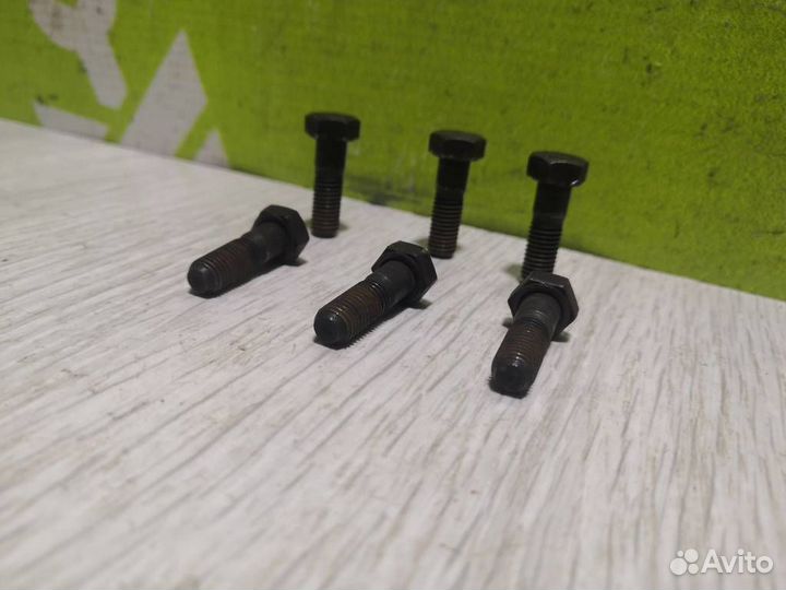 Болт маховика Опель Мерива