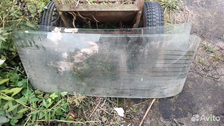 Стекло на москвич