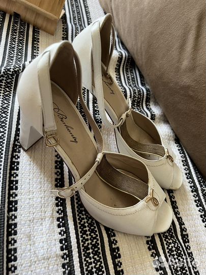 Платье вечернее