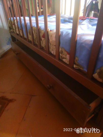 Продам детскую кроватку