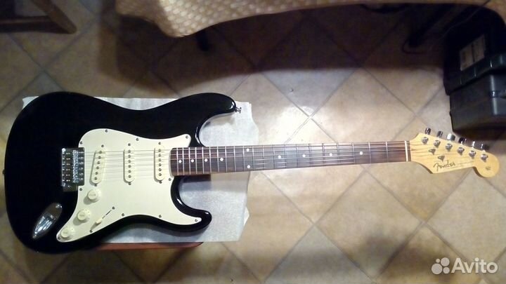 Гитара fender Stratocaster (реплика) комбик Fender