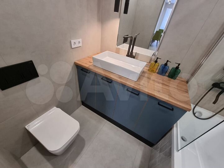 2-к. квартира, 55 м², 2/12 эт.